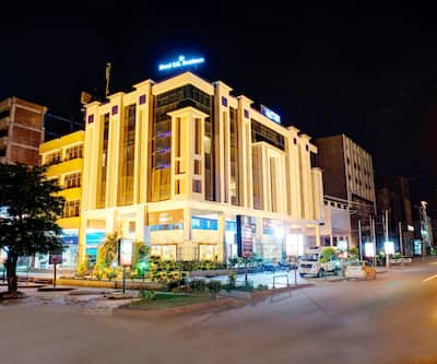 https://imgcld.yatra.com/ytimages/image/upload/t_hotel_yatra_city_desktop/v1409828314/Domestic Hotels/Hotels_Amritsar/PR Residency/exterior_3_hotelprresidency_amritsar_copy.jpg